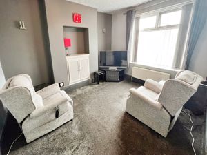 Lounge- click for photo gallery